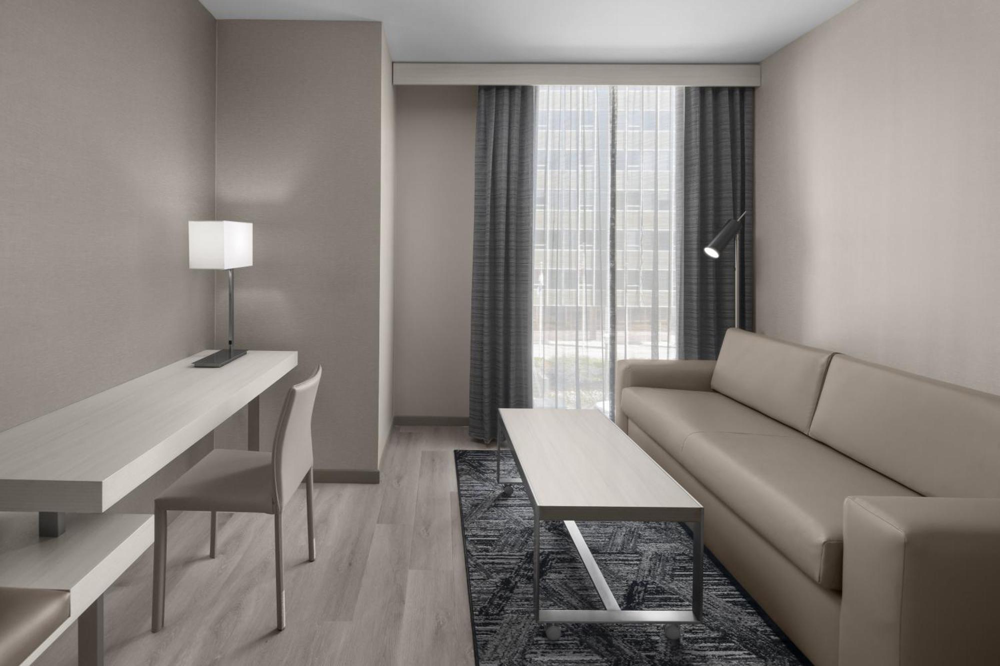 Ac Hotel By Marriott St. Louis Clayton Extérieur photo