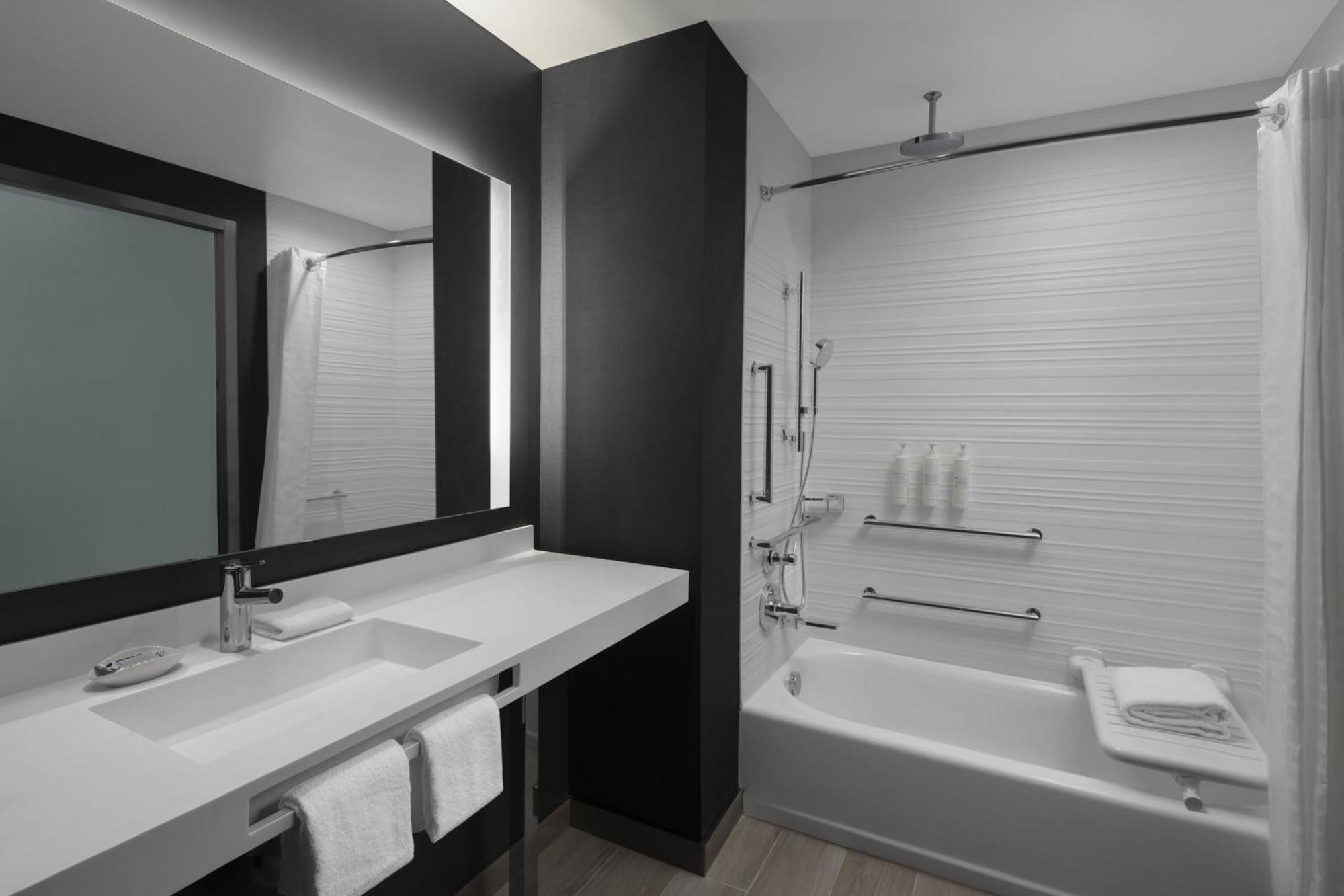 Ac Hotel By Marriott St. Louis Clayton Extérieur photo