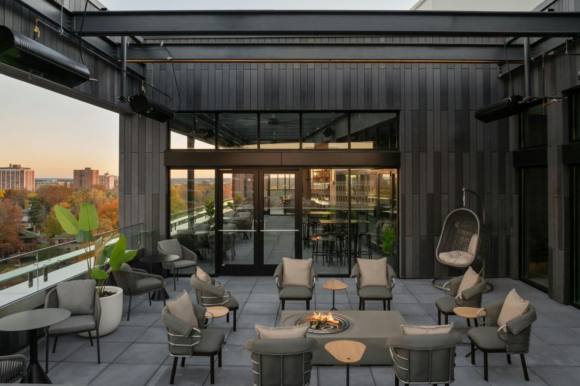 Ac Hotel By Marriott St. Louis Clayton Extérieur photo